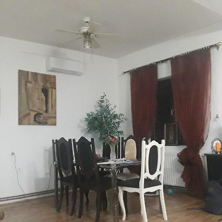 Tina Apartment Tekija  Luaran gambar