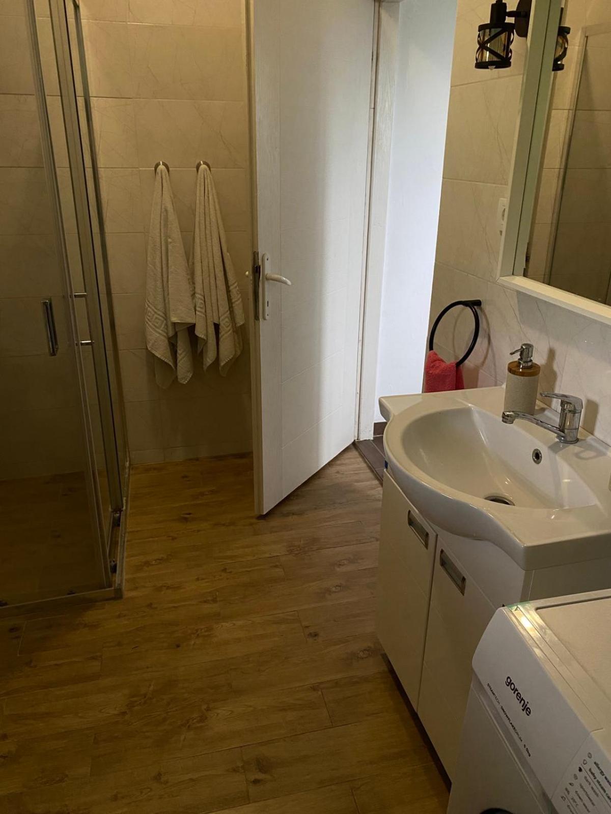 Tina Apartment Tekija  Luaran gambar